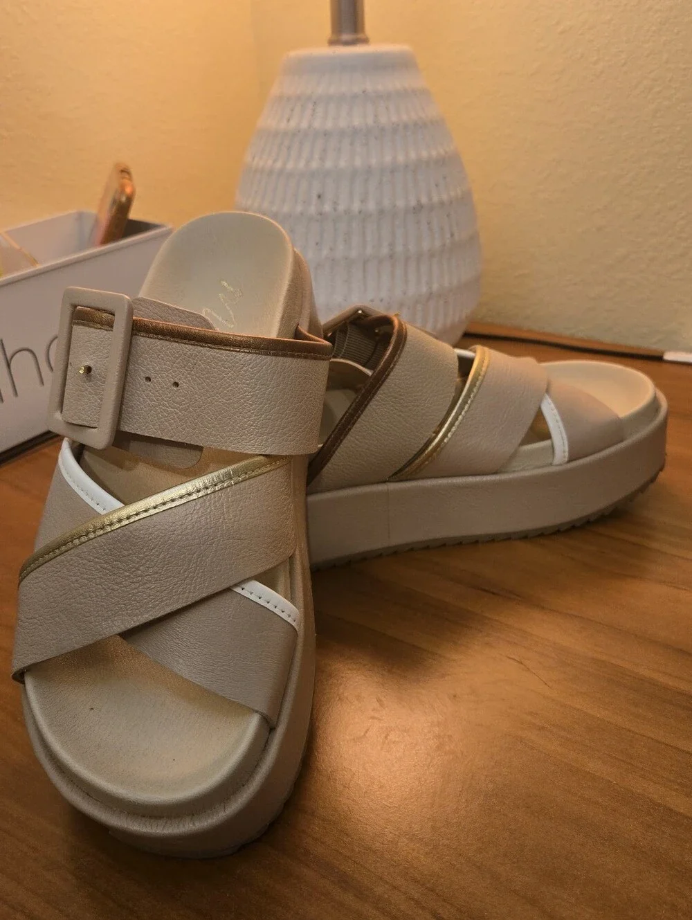 Matiesse Women's Mich Footbed Platform Sandals with Buckle Size 6 Natural Beige